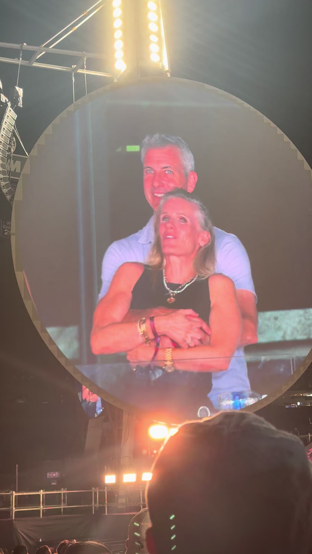 Coldplay Kiss Cam template sample frame